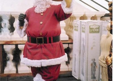 0001194_father-christmas_600